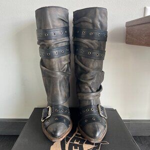 Freebird Stores | JERMAINE - Black Distressed 8.0